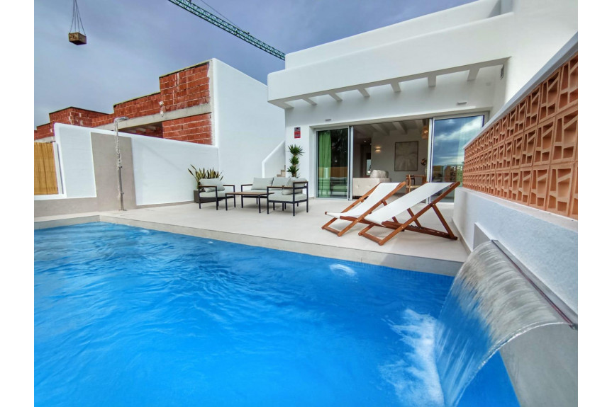 Dolores, Villas with solarium and pool