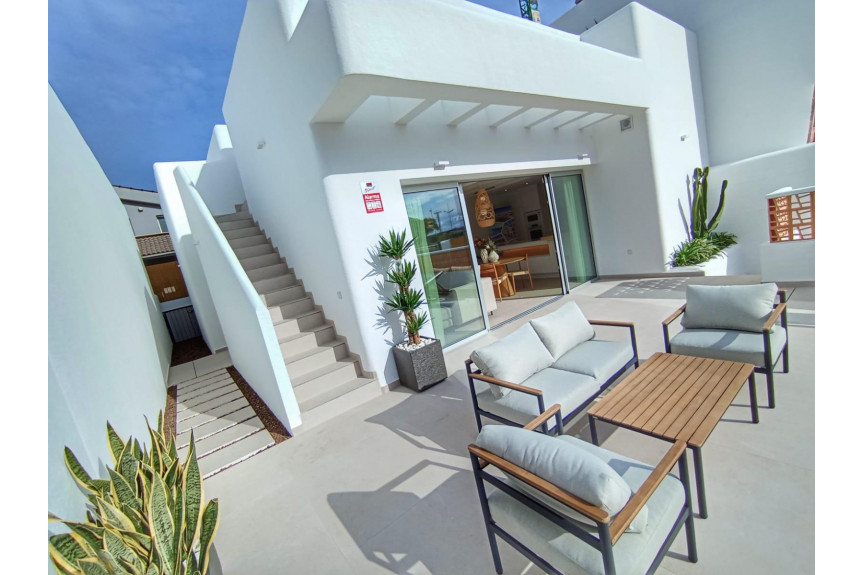 Dolores, Villas with solarium and pool