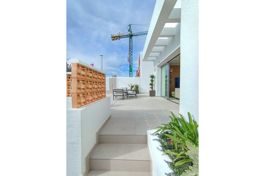 Dolores, Villas with solarium and pool