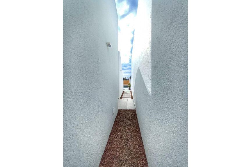 Dolores, Villas with solarium and pool