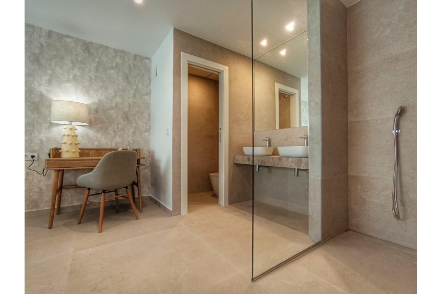 Dolores, Villas with solarium and pool