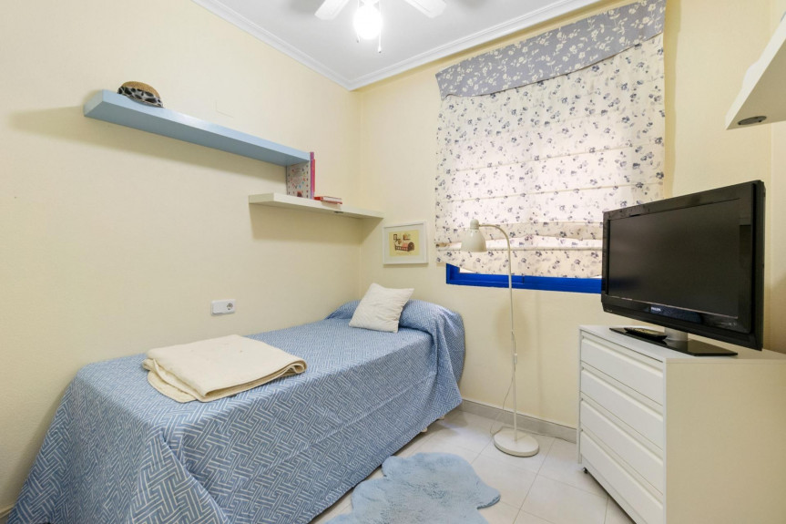 Dehesa de Campoamor, Apartamento con garaje