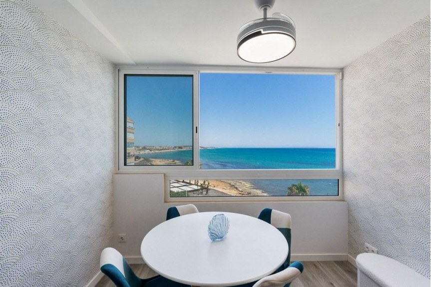 Torrevieja, Apartment with sea view