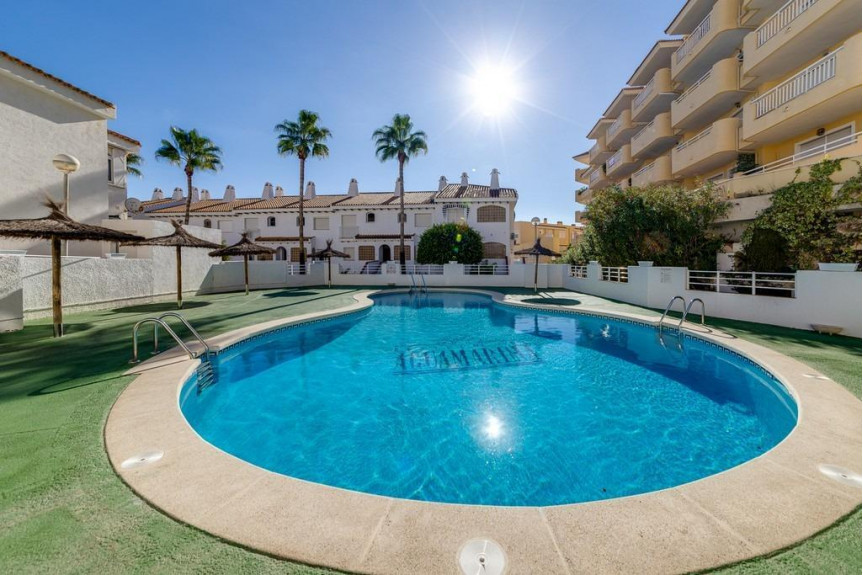 Dehesa de Campoamor, Apartament