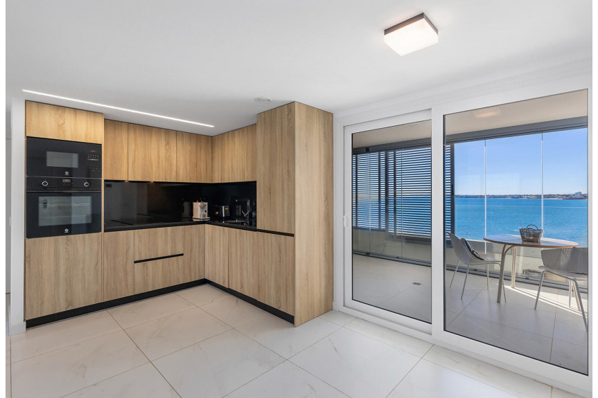 Punta Prima, Apartment with a sea view