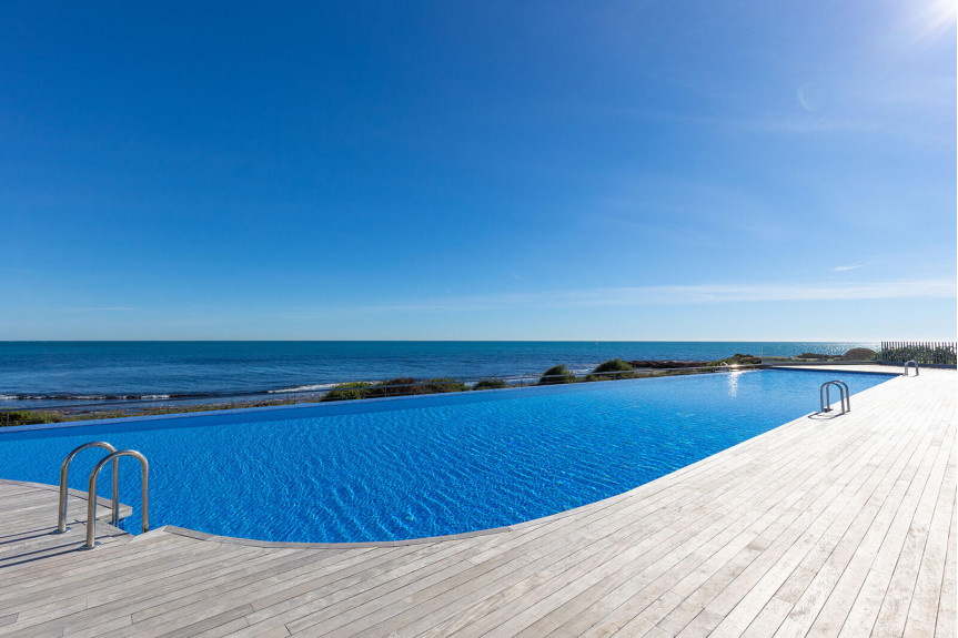 Punta Prima, Apartment with a sea view