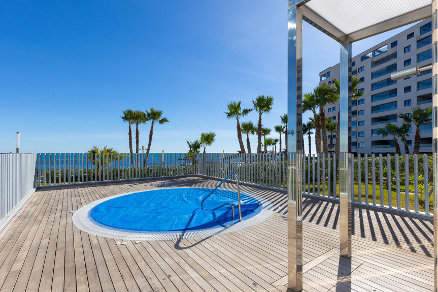 Punta Prima, Apartment with a sea view