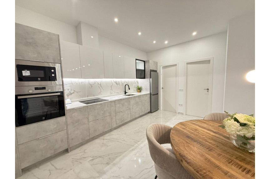 Torrevieja, Apartament blisko plaży