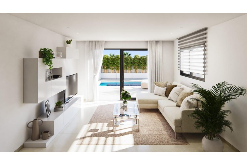 Benijofar, Dom z basenem