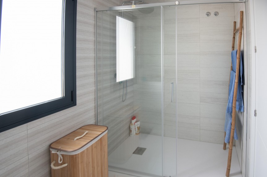 Pinar de Campoverde, Wille z basenem