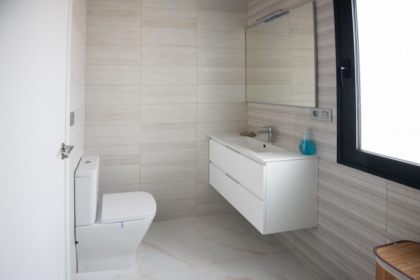 Pinar de Campoverde, Wille z basenem