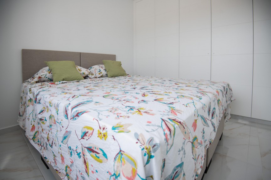 Pinar de Campoverde, Wille z basenem