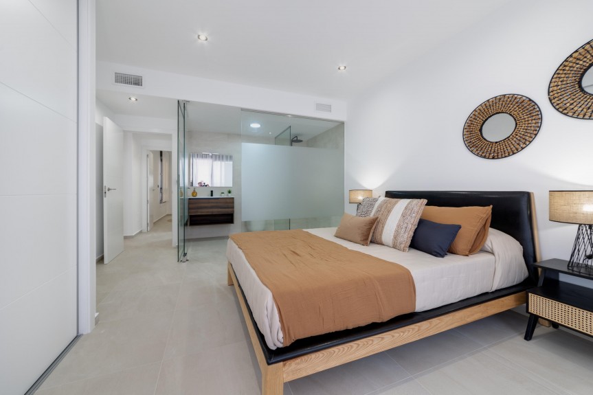 Los Alc&aacute;zares, New apartments