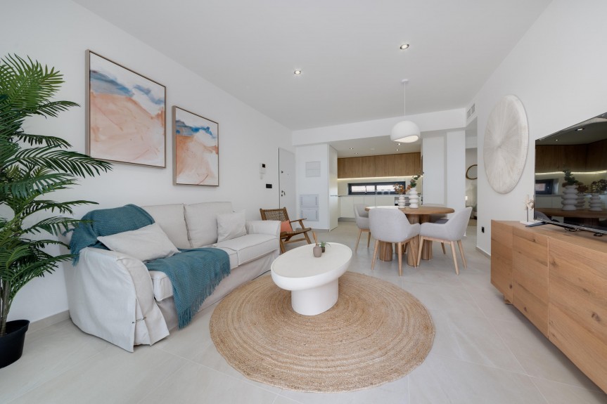 Los Alc&aacute;zares, New apartments