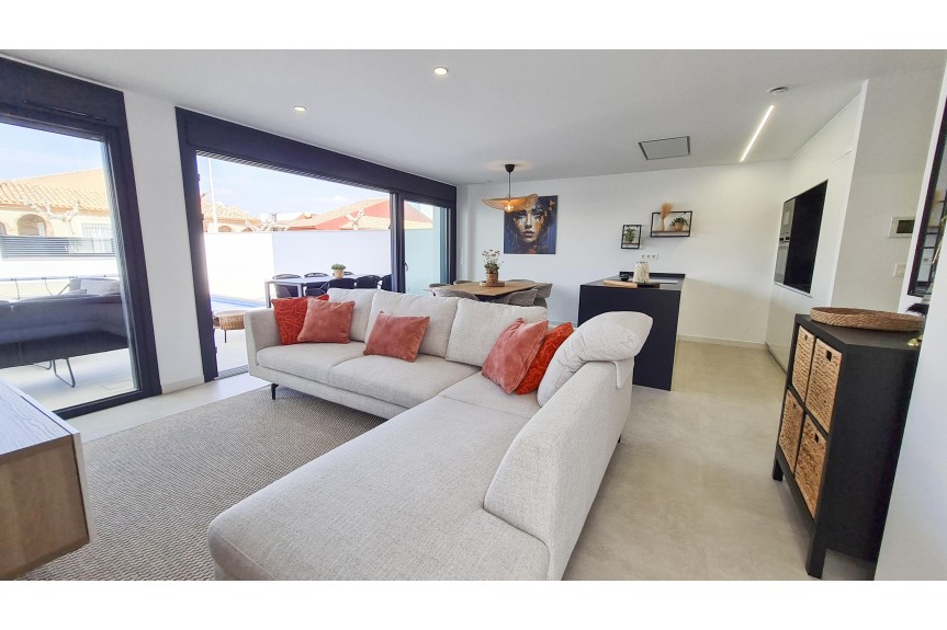 San Pedro del Pinatar, Wille z basenem