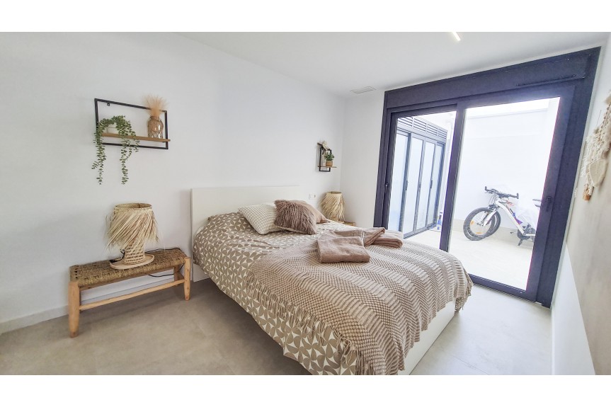 San Pedro del Pinatar, Wille z basenem