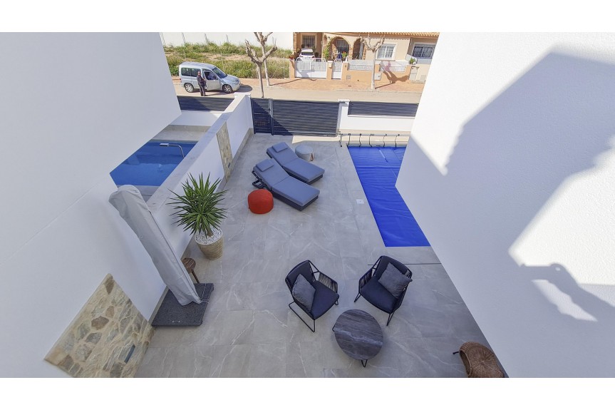 San Pedro del Pinatar, Wille z basenem