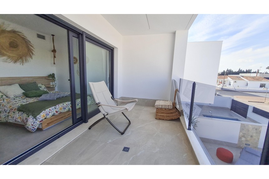 San Pedro del Pinatar, Wille z basenem