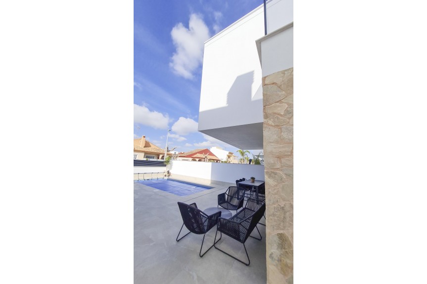 San Pedro del Pinatar, Wille z basenem