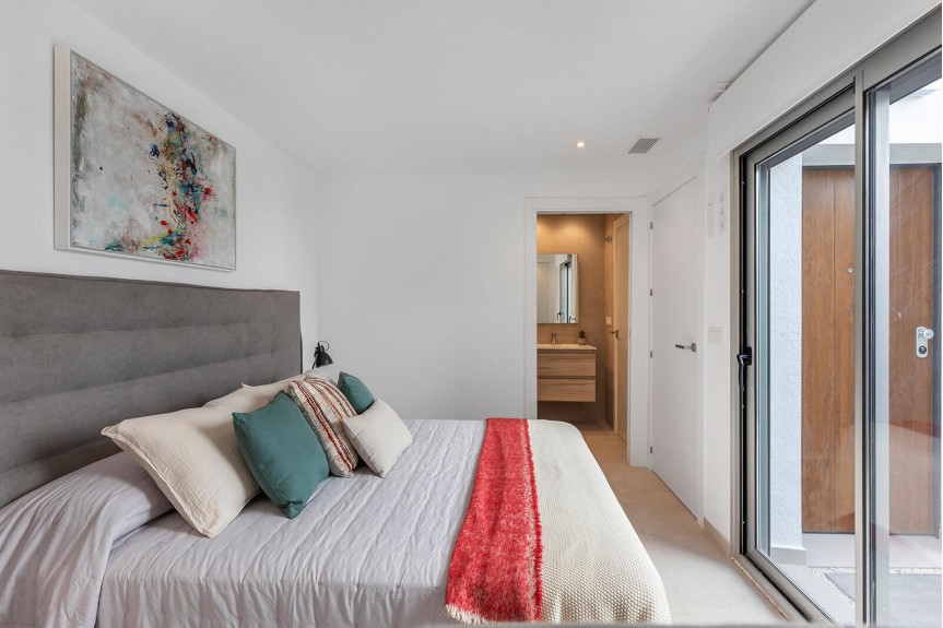 Dolores, New apartments