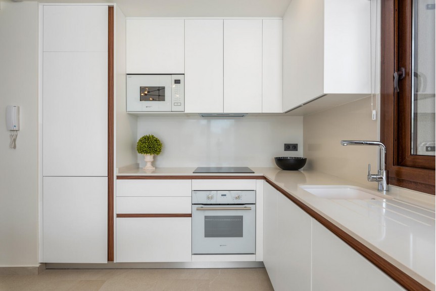 Los Balcones, Modern apartments