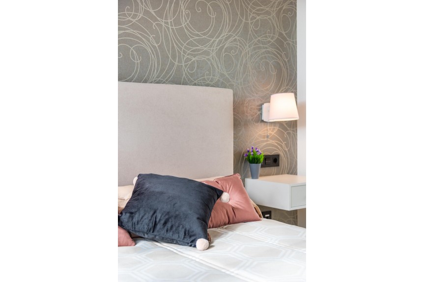 Los Balcones, Modern apartments