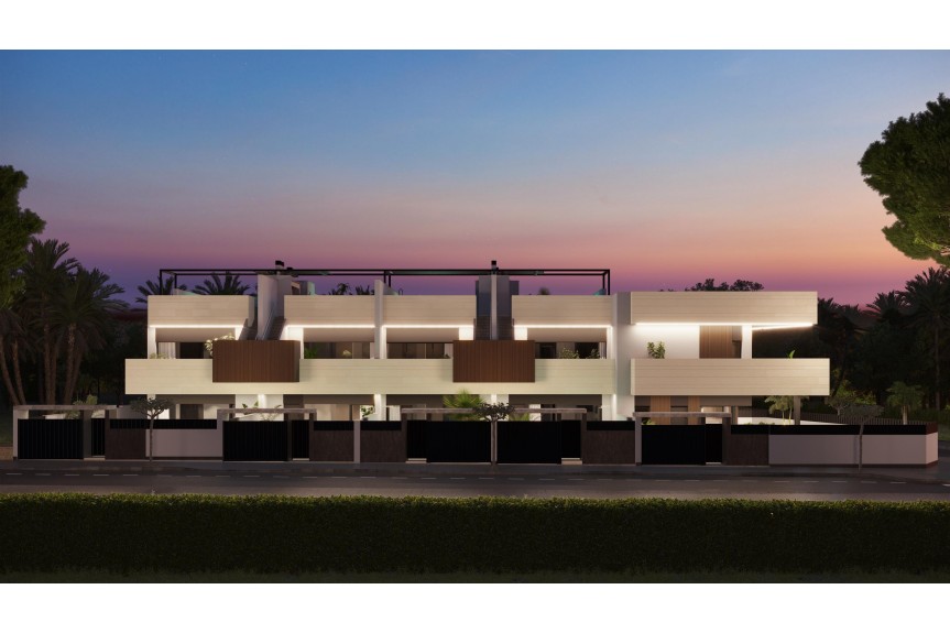 alicante, Pilar de la Horadada, Nowa zabudowa z prywatnymi basenami