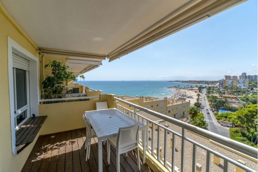 Dehesa de Campoamor, Apartment with a sea view