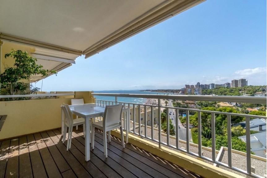 Dehesa de Campoamor, Apartment with a sea view