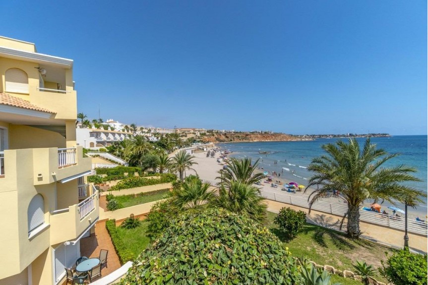 Dehesa de Campoamor, Apartment with a sea view