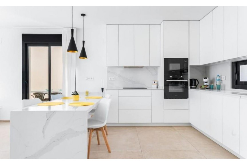 Orihuela Costa, Willa z basenem