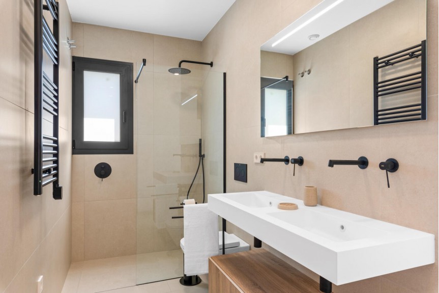 Los Alcazares, Single-story villas