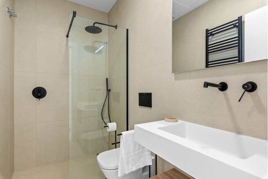 Los Alcazares, Single-story villas