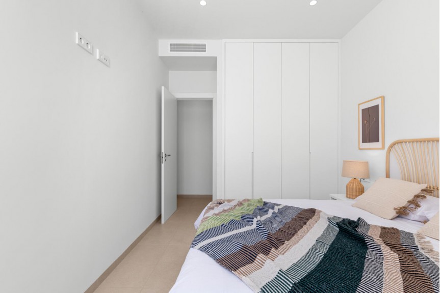 Los Alcazares, Single-story villas