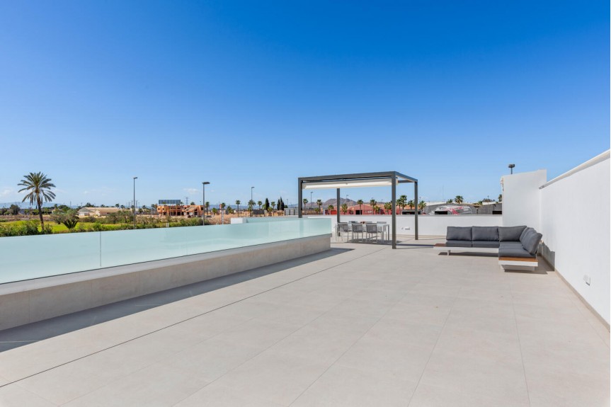 Los Alcazares, Single-story villas