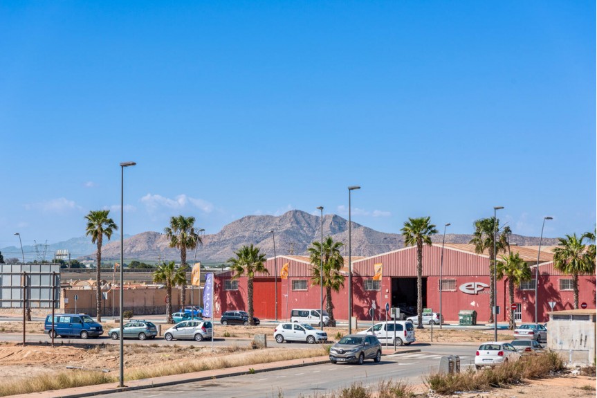 Los Alcazares, Single-story villas