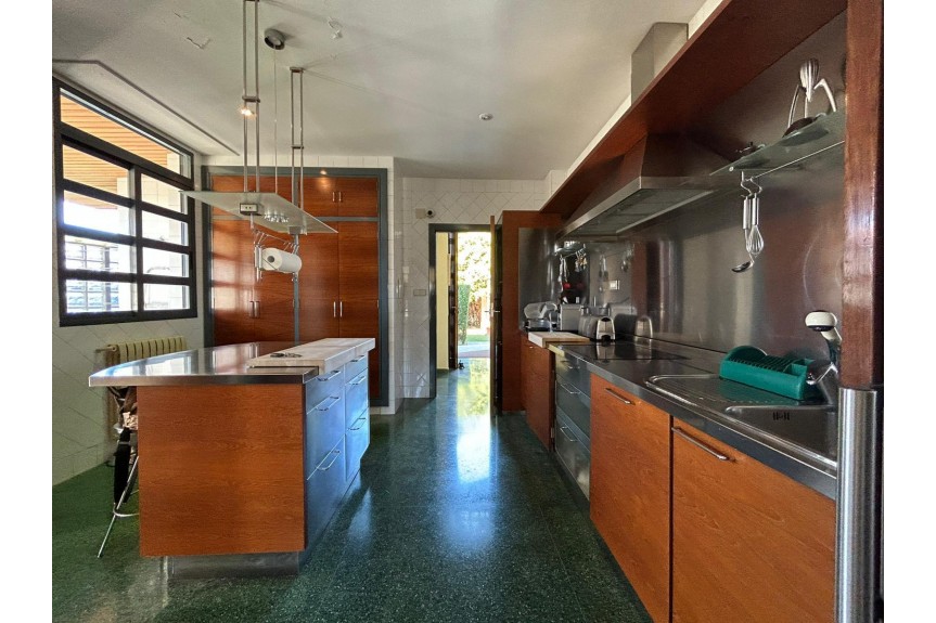 Dehesa de Campoamor, Willa z basenem