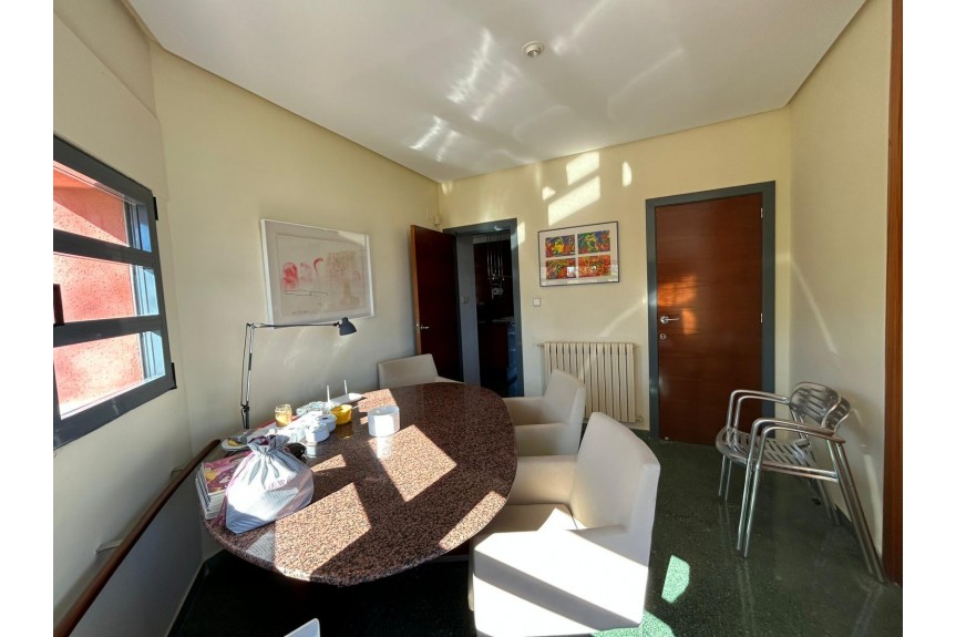 Dehesa de Campoamor, Willa z basenem