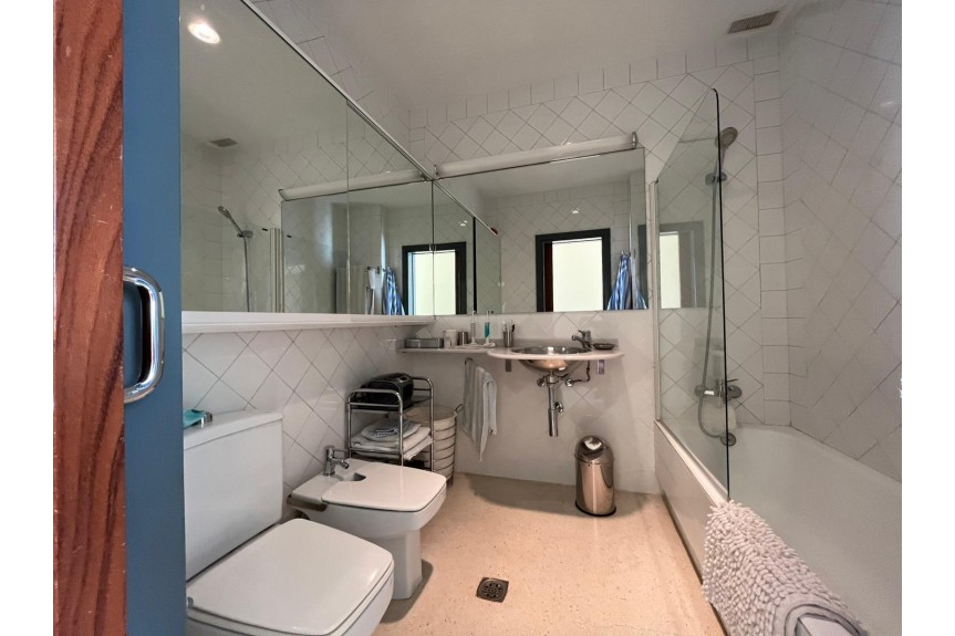 Dehesa de Campoamor, Willa z basenem