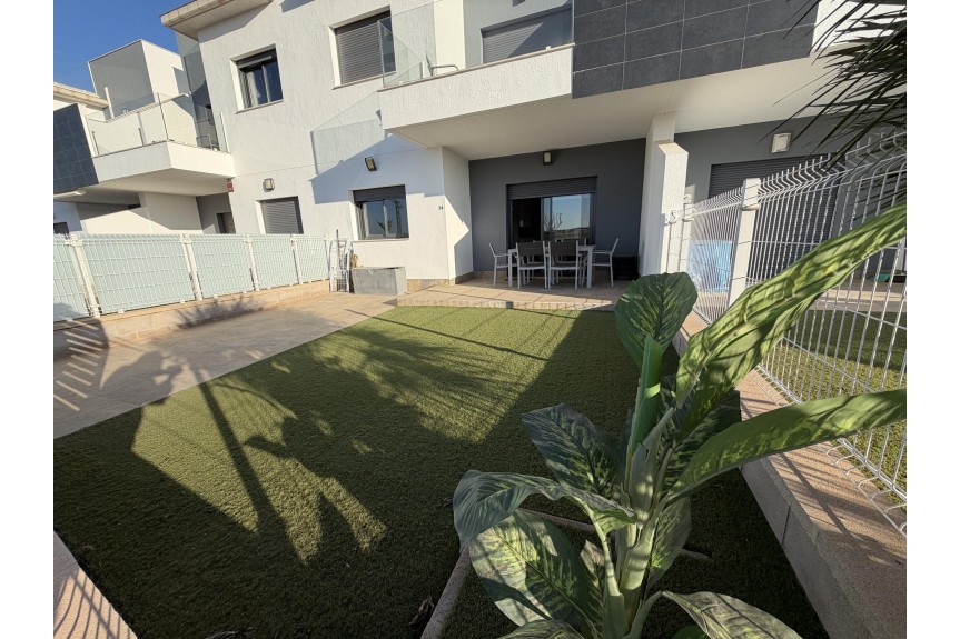 Pilar de la Horadada, Apartament na parterze