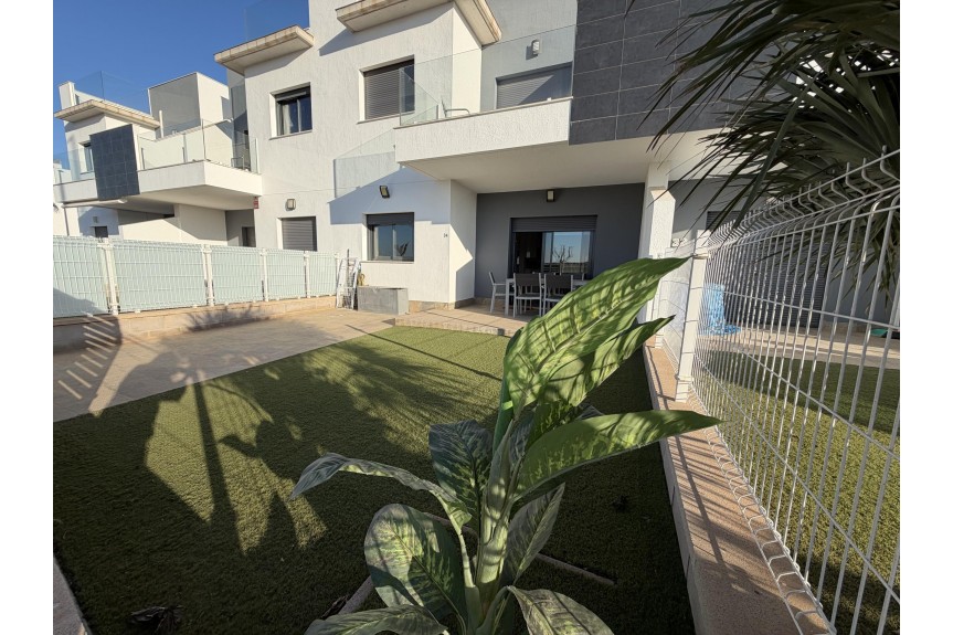 Pilar de la Horadada, Apartament na parterze