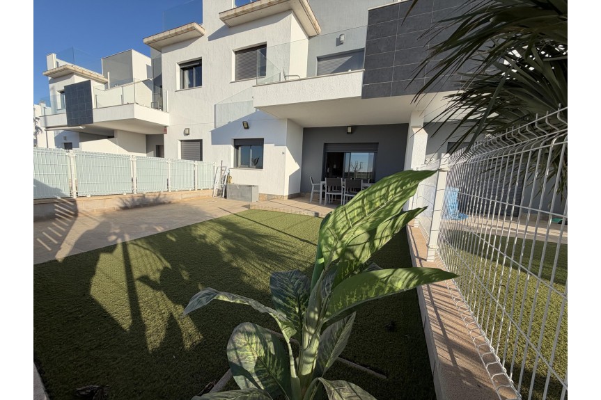 Pilar de la Horadada, Apartament na parterze