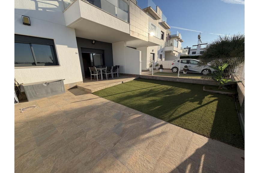 Pilar de la Horadada, Apartament na parterze