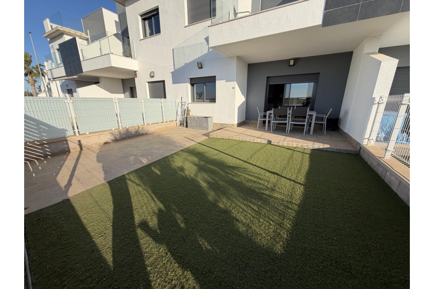 Pilar de la Horadada, Apartament na parterze