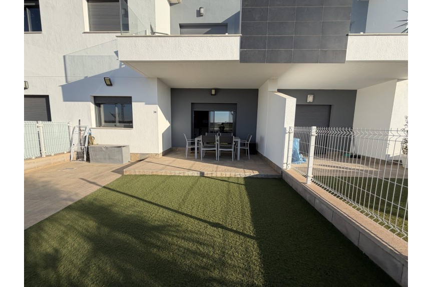 Pilar de la Horadada, Apartament na parterze