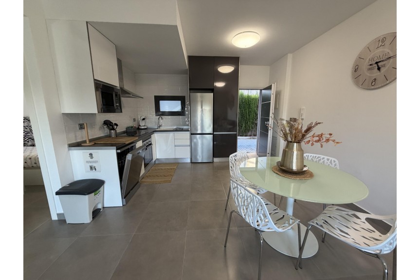 Pilar de la Horadada, Apartament na parterze