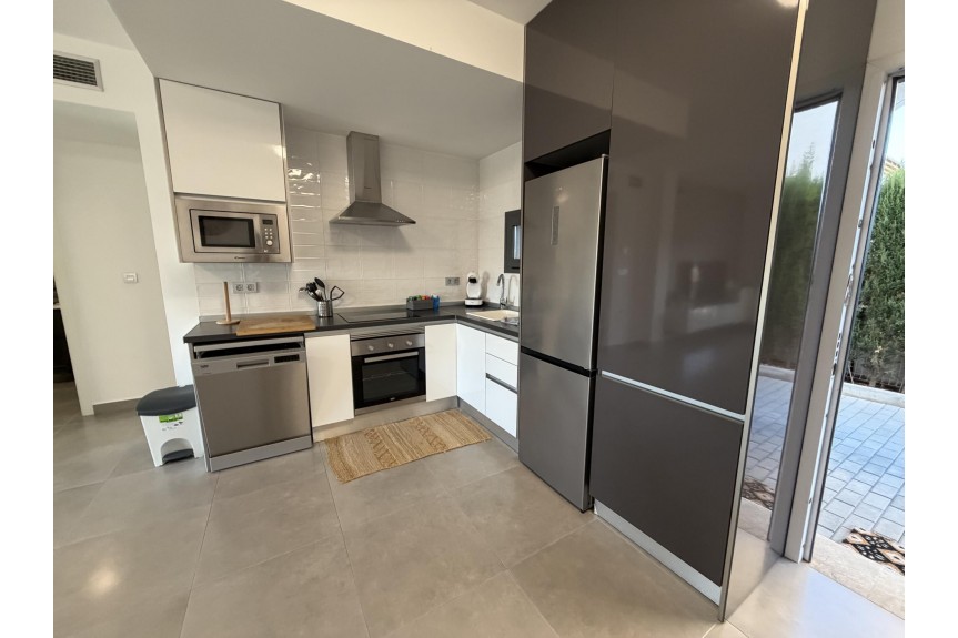 Pilar de la Horadada, Apartament na parterze