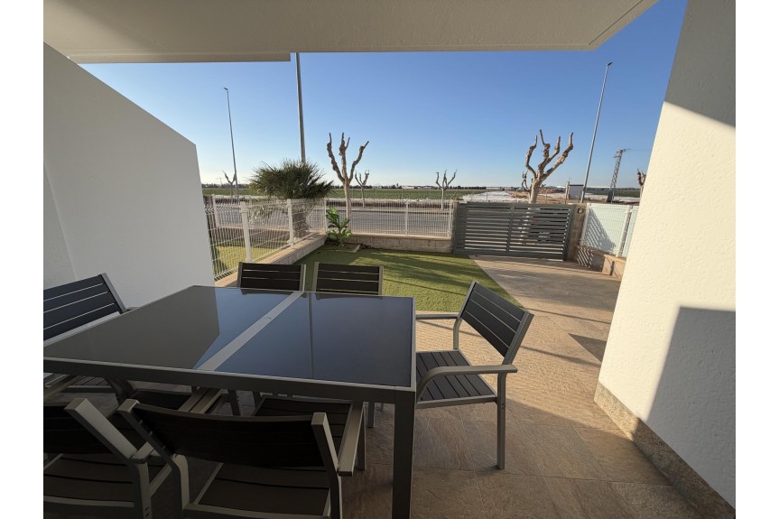 Pilar de la Horadada, Apartament na parterze