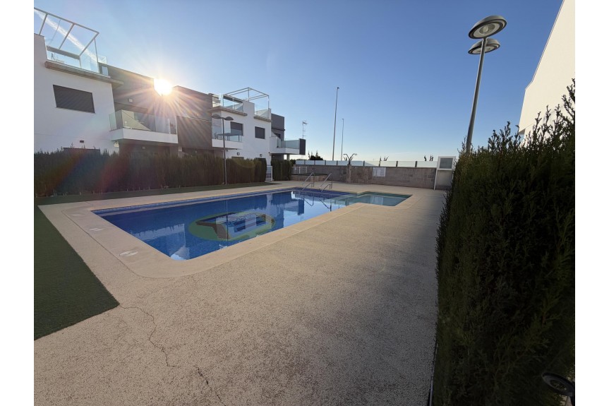 Pilar de la Horadada, Apartament na parterze