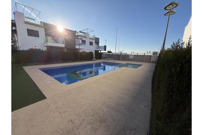 Pilar de la Horadada, Apartament na parterze